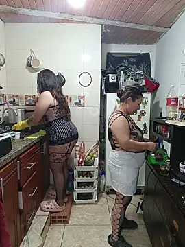 Snapshot of ZuriandAlex chatting on November 27, 12:56 am ZuriandAlex online show from November 27, 12:56 am