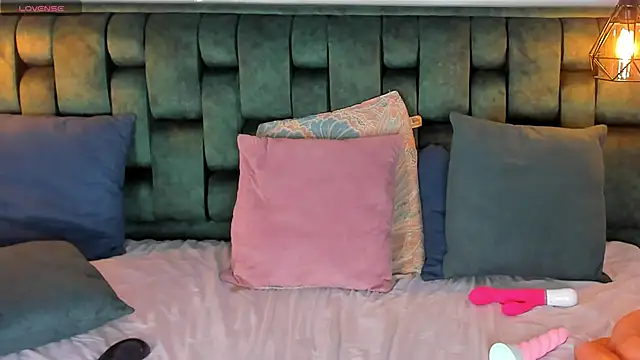 Snapshot of angelswets chatting on March 5, 4:57 pm angelswets online show from March 5, 4:57 pm