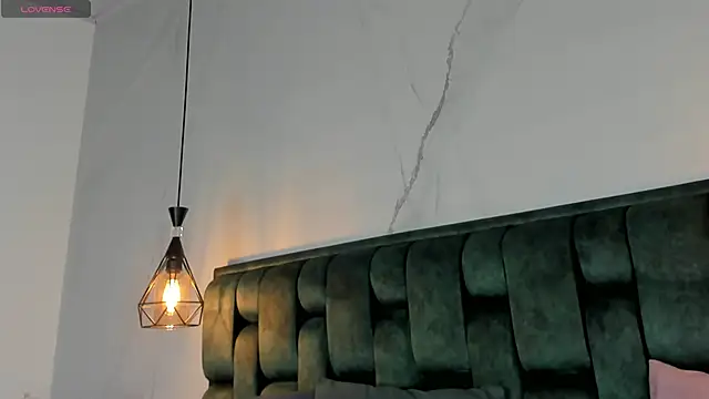 Snapshot of angelswets chatting on September 15, 2:17 pm angelswets online show from September 15, 2:17 pm