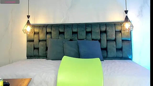 Snapshot of angelswets chatting on September 24, 1:03 pm angelswets online show from September 24, 1:03 pm