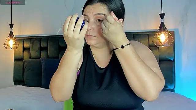 Snapshot of angelswets chatting on October 18, 2:51 pm angelswets online show from October 18, 2:51 pm