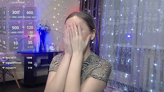 Snapshot of JessieOMays chatting on February 16, 11:27 am JessieOMays online show from February 16, 11:27 am