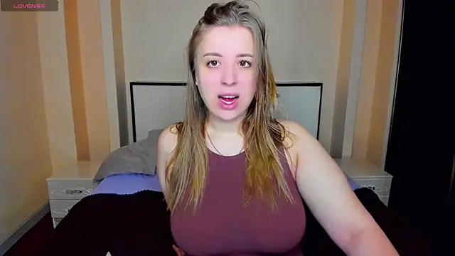 Snapshot of AlexissM chatting on December 17, 11:16 am AlexissM online show from December 17, 11:16 am