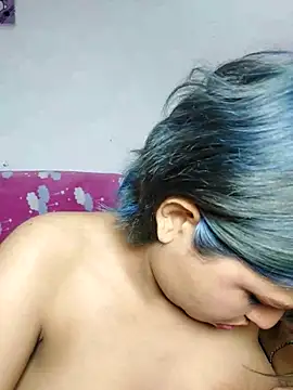 Snapshot of azulzulix chatting on February 17, 4:31 am azulzulix online show from February 17, 4:31 am