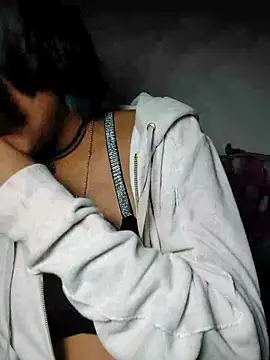 Snapshot of azulzulix chatting on February 21, 3:34 am azulzulix online show from February 21, 3:34 am