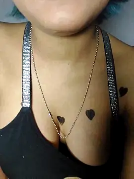 Snapshot of azulzulix chatting on February 21, 9:45 am azulzulix online show from February 21, 9:45 am