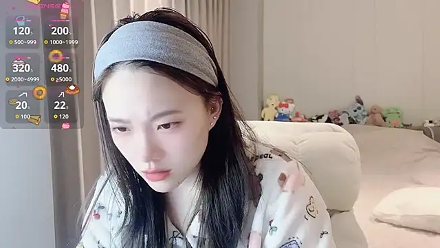 qiqi-666 online show from February 6, 6:51 am