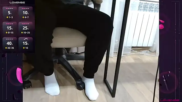 Snapshot of analanall chatting on February 5, 4:03 pm analanall online show from February 5, 4:03 pm