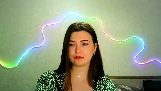 Snapshot of SeductiveTati chatting on April 11, 9:52 pm SeductiveTati online show from April 11, 9:52 pm