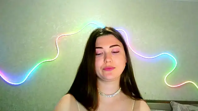 Snapshot of SeductiveTati chatting on June 1, 10:00 pm SeductiveTati online show from June 1, 10:00 pm
