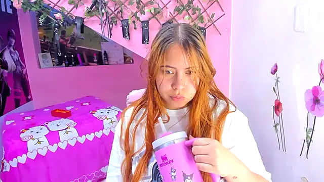 Snapshot of marcellaa303av chatting on November 16, 3:23 am marcellaa303av online show from November 16, 3:23 am