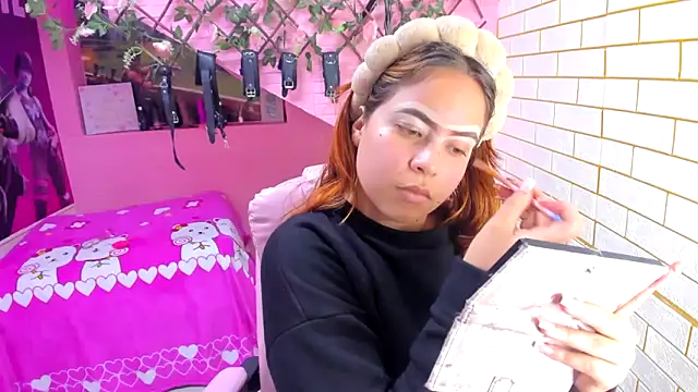 Snapshot of marcellaa303av chatting on November 27, 3:52 am marcellaa303av online show from November 27, 3:52 am