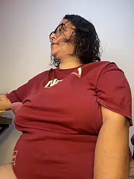 Snapshot of CinnamonCookiez chatting on November 8, 3:50 am CinnamonCookiez online show from November 8, 3:50 am