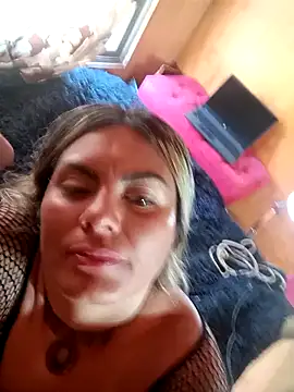 Snapshot of laperritadesupapi chatting on February 5, 3:20 pm laperritadesupapi online show from February 5, 3:20 pm