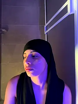 Snapshot of jhalila chatting on September 21, 2:24 am jhalila online show from September 21, 2:24 am