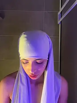 Snapshot of jhalila chatting on September 28, 2:17 am jhalila online show from September 28, 2:17 am