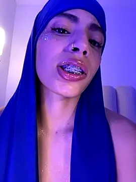 Snapshot of jhalila chatting on November 20, 1:28 am jhalila online show from November 20, 1:28 am