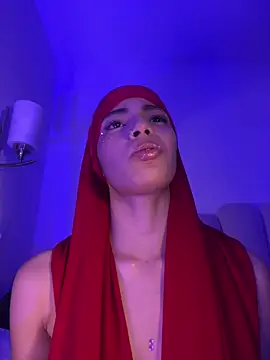 Snapshot of jhalila chatting on December 19, 1:56 am jhalila online show from December 19, 1:56 am