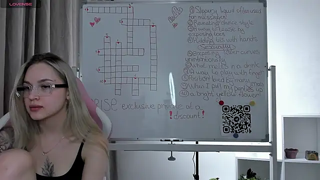 Carol  Cox online show from March 18, 3:20 am