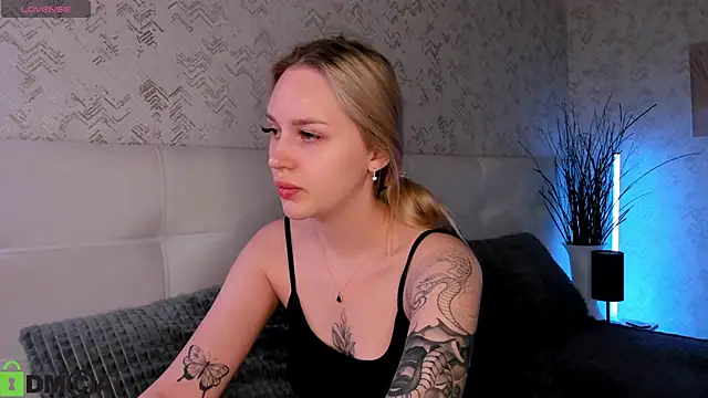 Carol  Cox online show from October 20, 10:43 pm