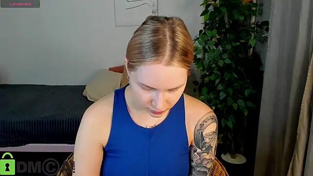 Carol  Cox online show from December 4, 10:29 pm