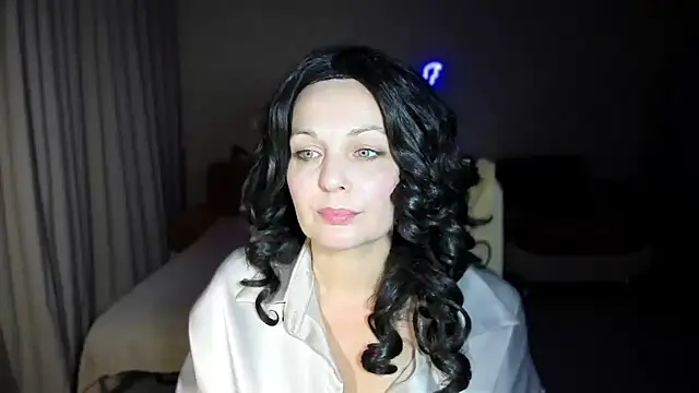 WitchBlueRose online show from October 17, 2:30 pm