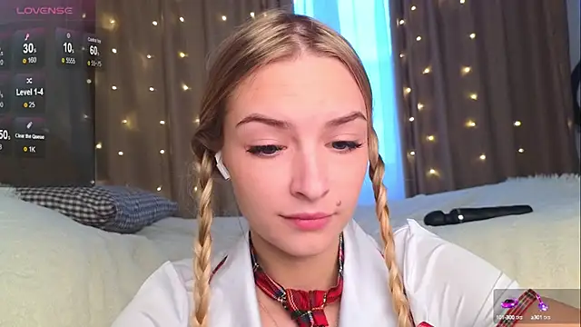 Soft Eva online show from January 8, 1:41 pm