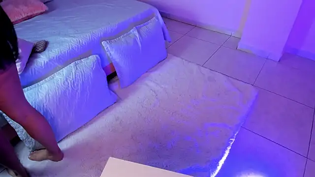 zoe rivers online show from January 31, 5:10 pm