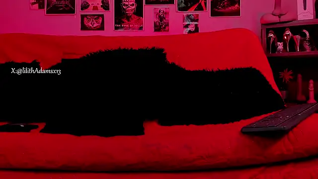 lilith-deveraux online show from October 22, 2:06 pm