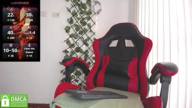 Snapshot of darkviper26 chatting on September 30, 2:33 pm darkviper26 online show from September 30, 2:33 pm