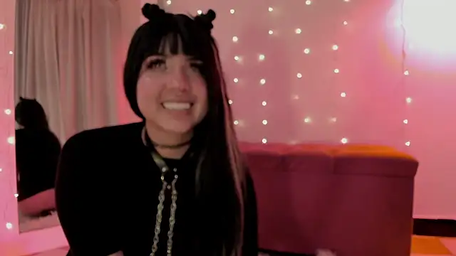 Snapshot of _dahian14_ chatting on October 6, 1:58 am dahian14 online show from October 6, 1:58 am