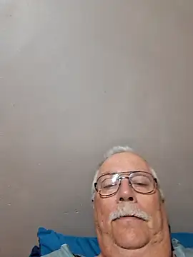 Snapshot of NawtyB1965 chatting on November 26, 3:51 am NawtyB1965 online show from November 26, 3:51 am