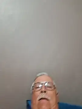 Snapshot of NawtyB1965 chatting on December 5, 3:48 am NawtyB1965 online show from December 5, 3:48 am