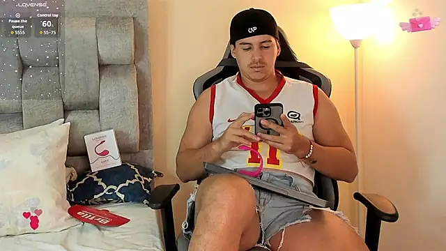 victor vixen online show from September 26, 11:14 am