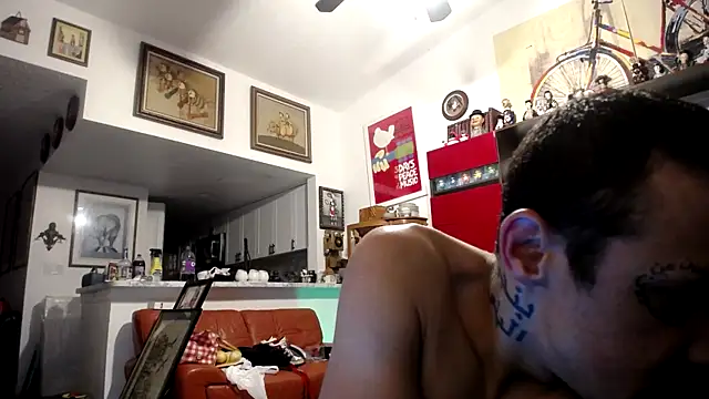 Snapshot of Amirkhai chatting on October 23, 11:20 am Amirkhai online show from October 23, 11:20 am