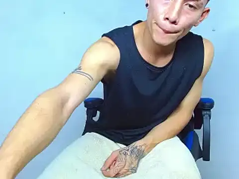 Snapshot of bab_boy_777 chatting on December 7, 2:42 am bab boy 777 online show from December 7, 2:42 am