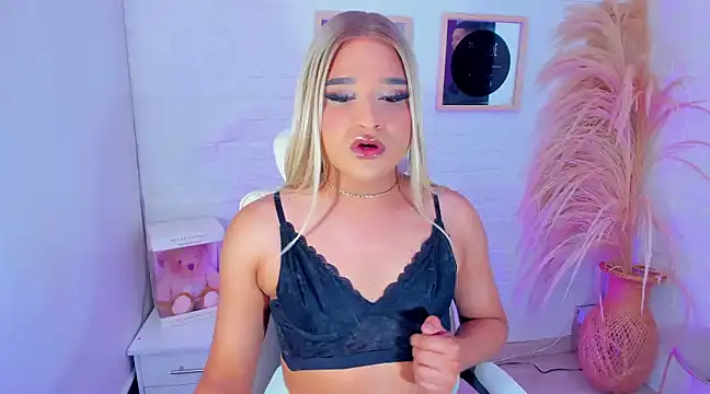 Snapshot of Elody_Preysler69 chatting on January 6, 4:47 am Elody Preysler69 online show from January 6, 4:47 am