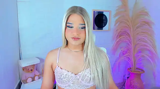 Snapshot of Elody_Preysler69 chatting on January 12, 2:35 am Elody Preysler69 online show from January 12, 2:35 am