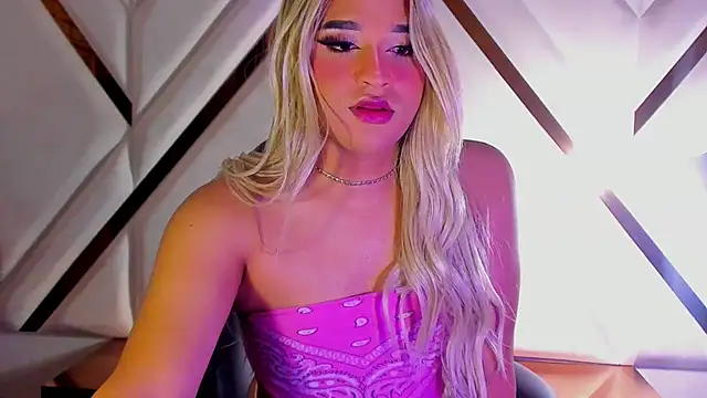 Snapshot of Elody_Preysler69 chatting on March 20, 4:18 am Elody Preysler69 online show from March 20, 4:18 am