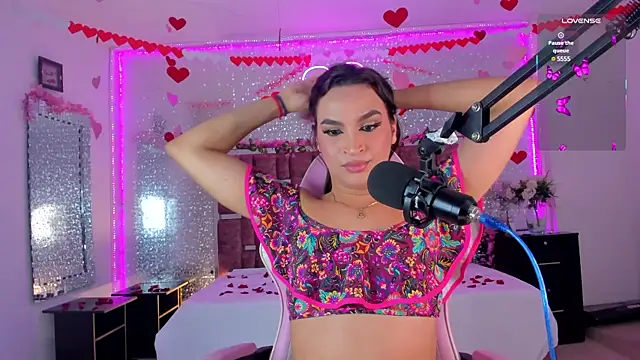 KylieVictoria online show from February 16, 4:53 am