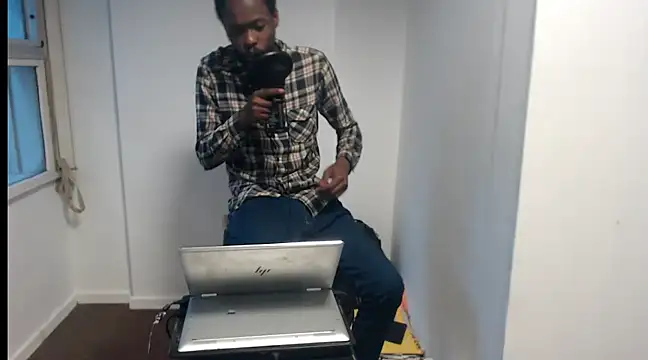 Snapshot of Mastertopdome chatting on February 3, 10:43 pm Mastertopdome online show from February 3, 10:43 pm