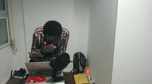 Snapshot of Mastertopdome chatting on February 6, 12:22 am Mastertopdome online show from February 6, 12:22 am