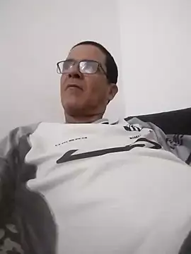 Snapshot of barboza991 chatting on December 15, 6:04 pm barboza991 online show from December 15, 6:04 pm