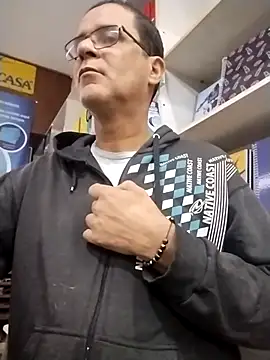 Snapshot of barboza991 chatting on October 31, 12:28 pm barboza991 online show from October 31, 12:28 pm