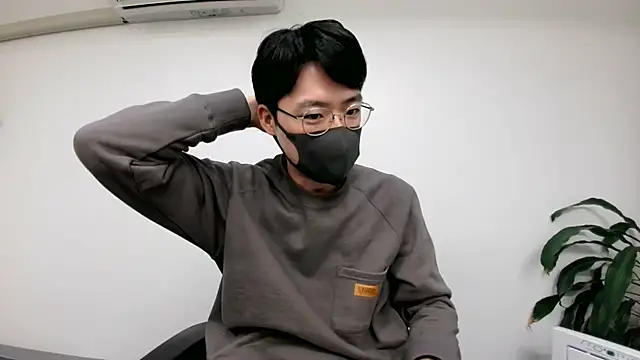 TakuryuJPN online show from December 9, 9:58 pm