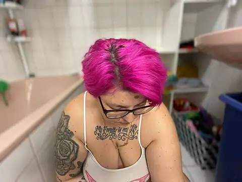 SunshineLexi online show from February 16, 9:15 am