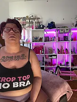 SunshineLexi online show from April 17, 9:34 am