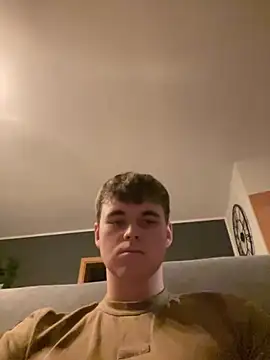 Snapshot of kevin344112 chatting on December 19, 3:30 pm kevin344112 online show from December 19, 3:30 pm