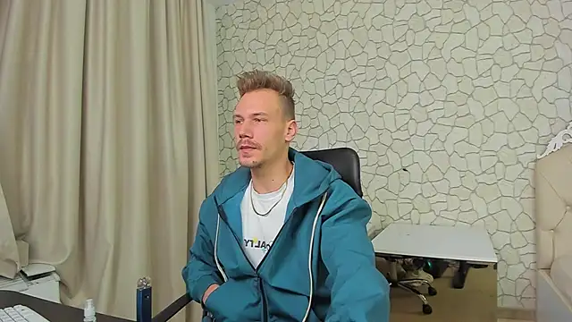 MateoBenjaminX online show from December 15, 3:31 pm