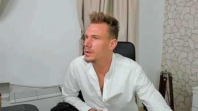 MateoBenjaminX online show from January 4, 11:48 pm